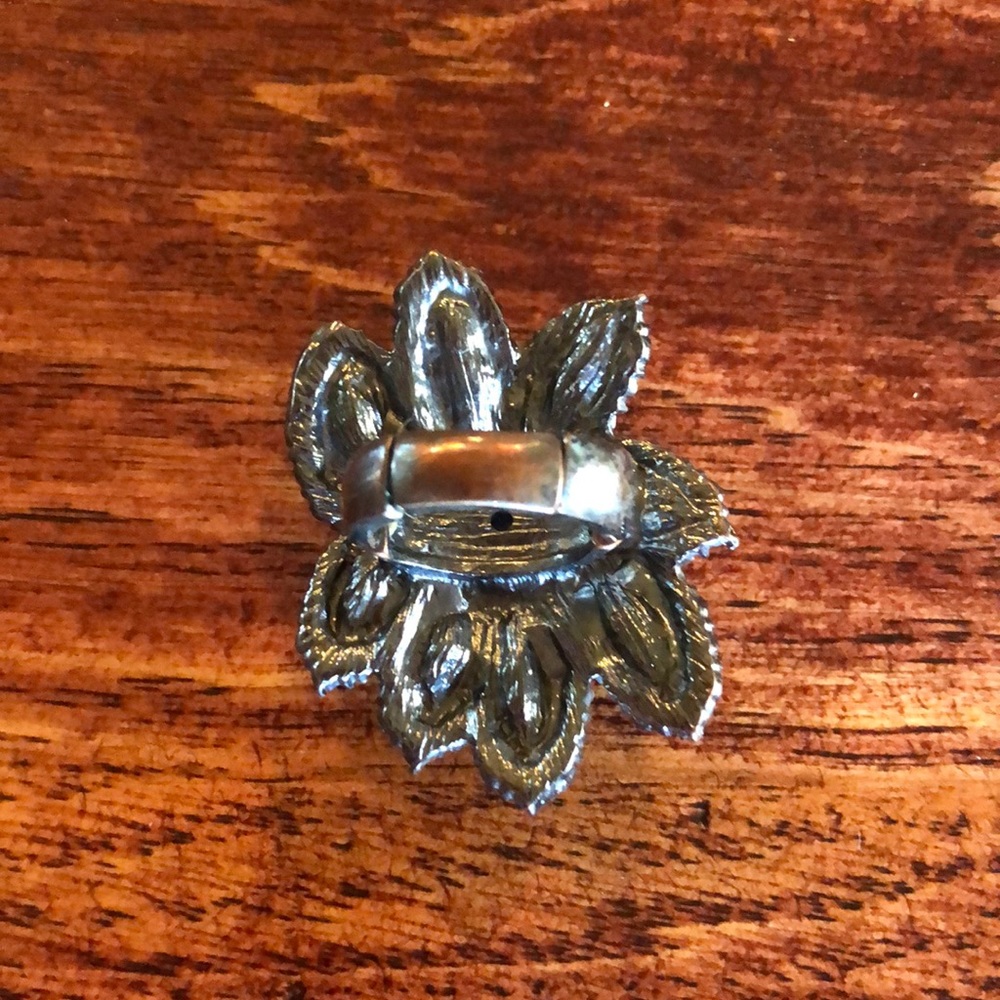 Flower ring - Picture 2 of 4